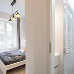 Extra - Mini Modern * Βουδαπέστη